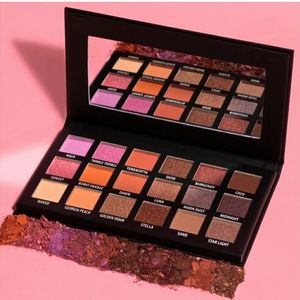 KAB Cosmetics DAY + NIGHT EYESHADOW PALETTE
